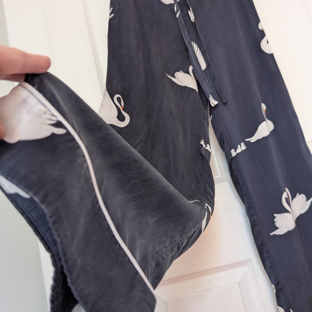Olivia von Halle Lila Duet Swan Silk Pajama Set With Robe, Navy, SZ S/OS - Picture 10 of 16